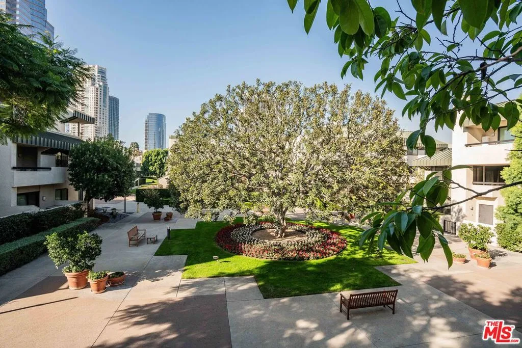 2327 Century, Los Angeles, California 90067 home-pic-34